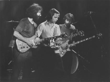 Grateful Dead on stage at Winterland 10-19-74